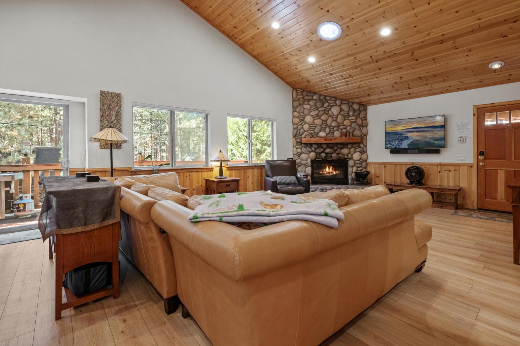 Treetop Bearadise - Best Mountain Living In A Nicely Furnished And Decorated Home Big Bear Lake Bagian luar foto